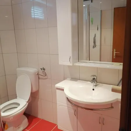 Sindi 3 Apartment