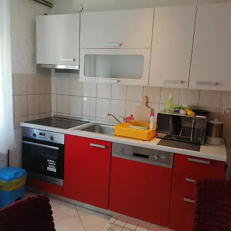 Sindi 3 Apartment