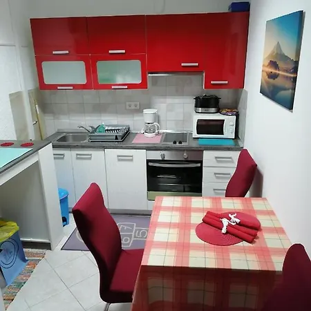 Apartment Sindi 3 Lopar