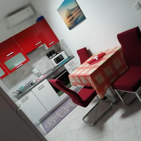 Apartment Sindi 3 Lopar