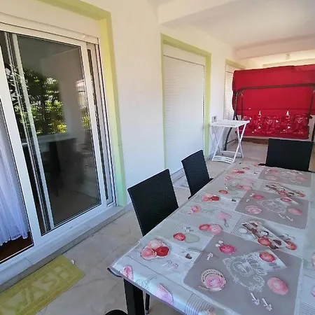 Sindi 3 Apartment Lopar