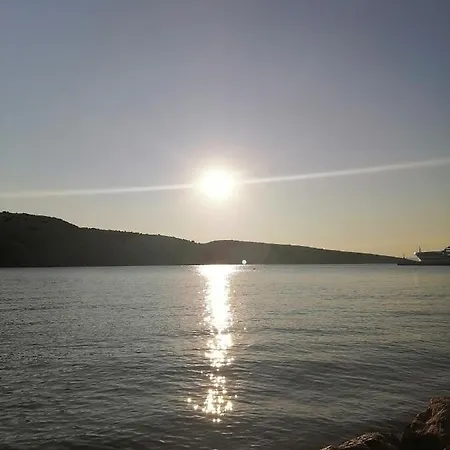 Apartment Sindi 3 *