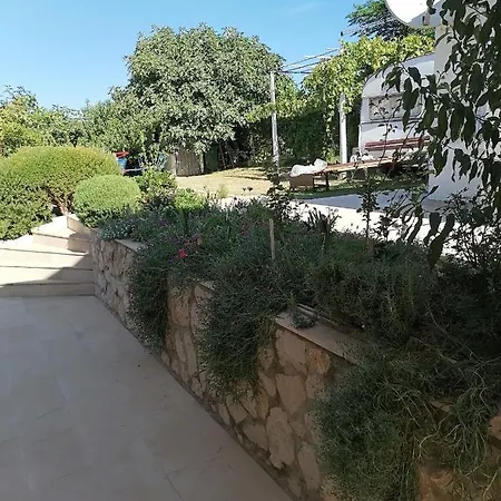 Sindi 3 Apartment